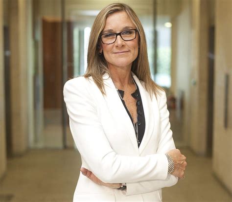 angela ahrendts apple.